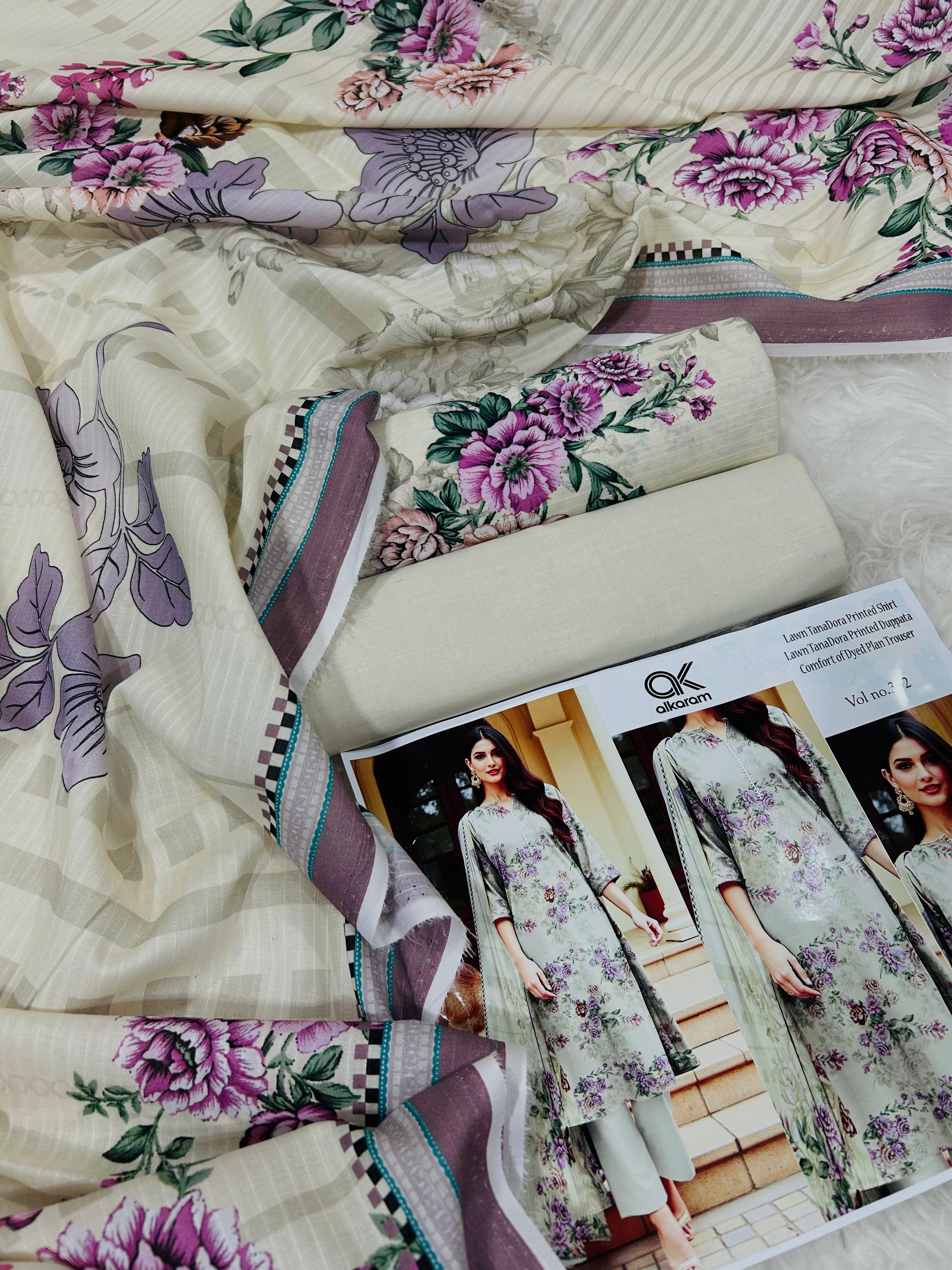 Al Karam Premium Lawn 3PC Printed Suit – TD-606
